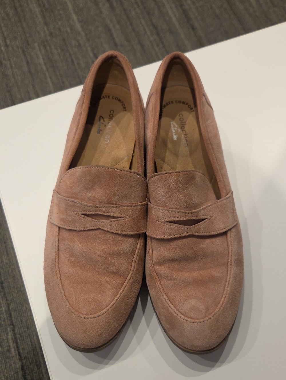 Clarks Suede Penny Loafers in Dusty Mauve. Size 7.5